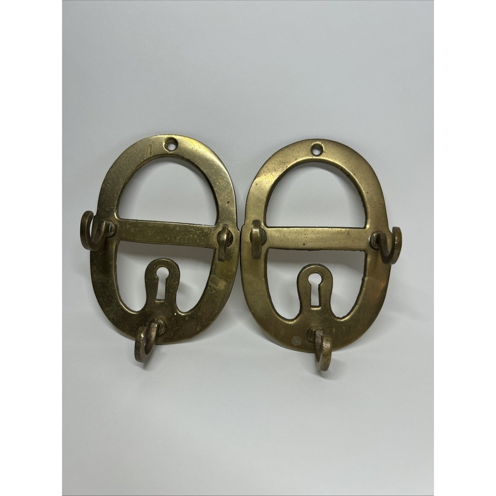 Set of 2 Brass Rustic Wall-Mounted 3-Hook Key Holder Oval Shape Keyhole Design